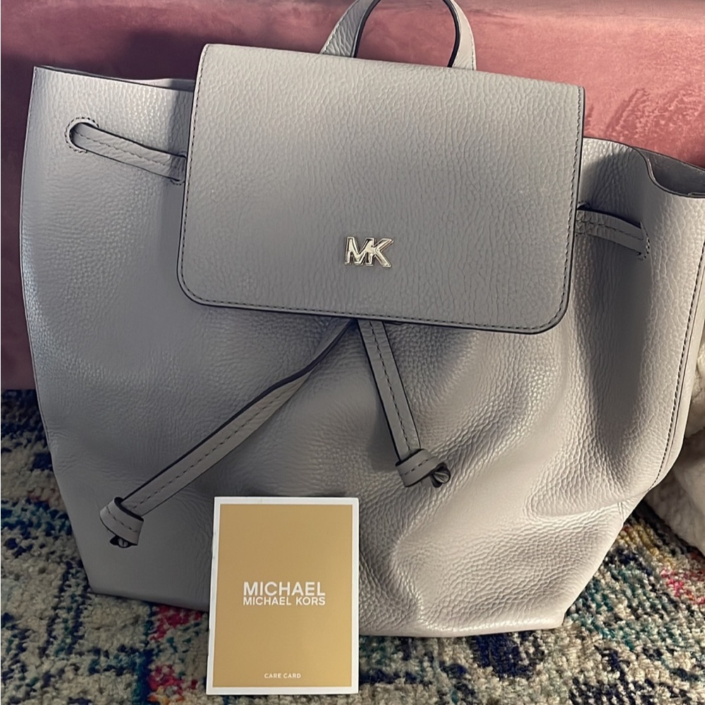 Michael Kors (new) grey backpack (junie pebble style)
